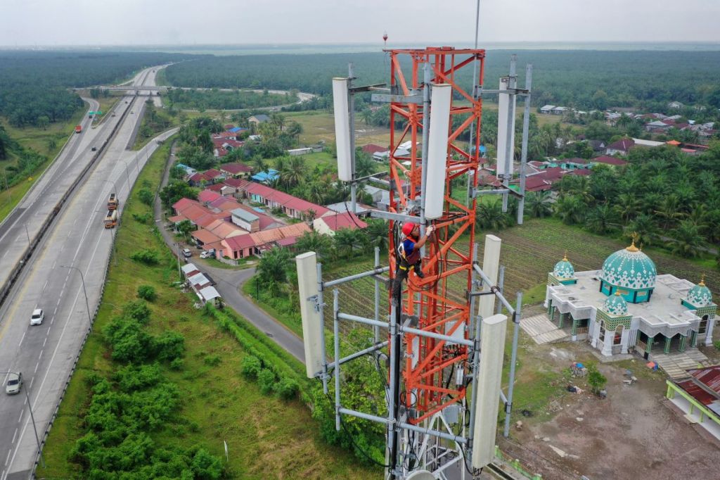 XL Axiata melanjutkan kinerja solid pada semester 1 2024, pendapatan Rp17&nbsp;triliun
