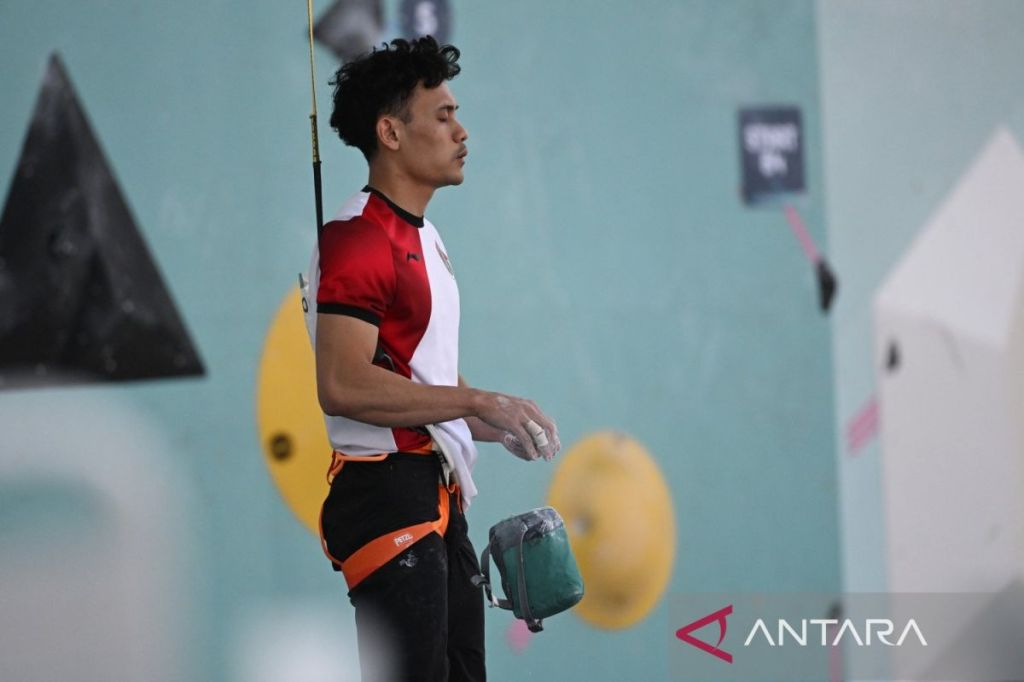 Olimpiade Paris 2024: Atlet Indonesia Veddriq melaju perempat final panjat&nbsp;tebing
