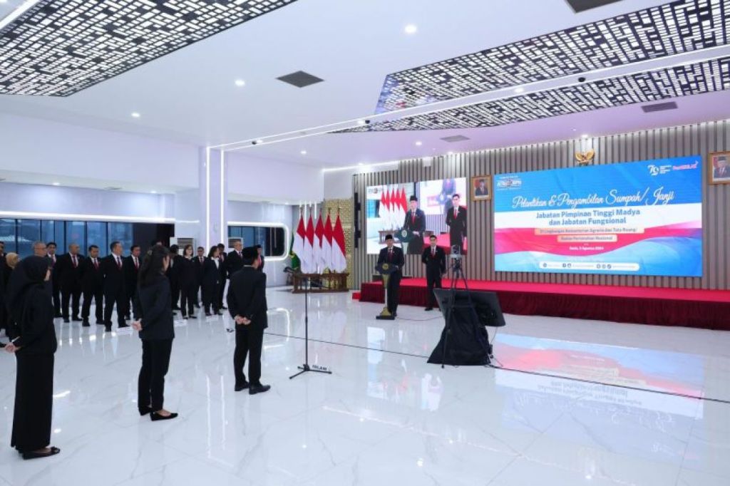 Lantik Dirjen PPTR, AHY minta manajemen administrasi pertanahan-tata ruang semakin&nbsp;produktif