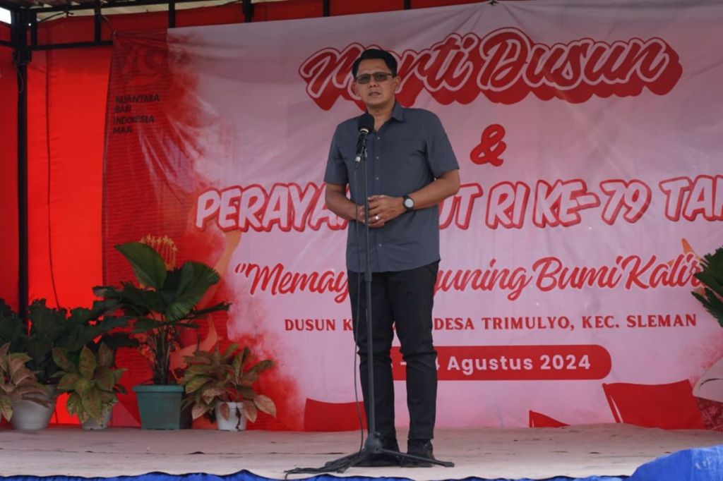 Warga Kalirase menggelar kirab budaya semarakkan HUT&nbsp;RI