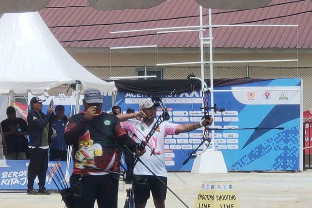 Panahan DIY mendulang emas di nomor compound beregu&nbsp;putra
